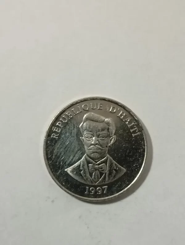 Moneda De Haití 5 Centimes 1997 Charlemagne Peralta (&1688 (Usado) - Imagen 3