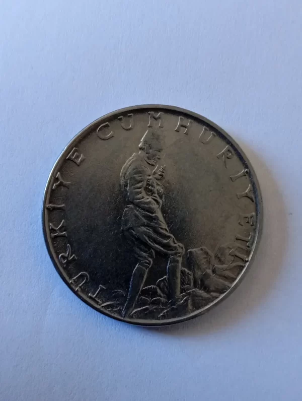 Moneda Turkia 2 1/2 Liras 1968 Soldado (&1473 (Usado) - Imagen 3