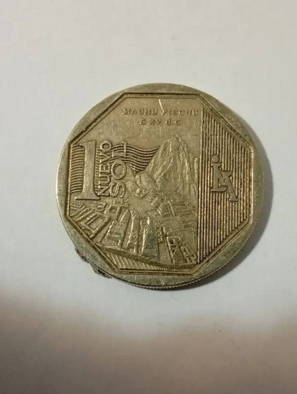 Moneda Perú 1 Sol 2011 Machu Pichu (&209 (Usado - Imagen 2