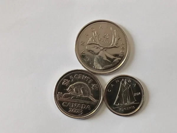 3 Monedas Canadá 5,10,25 Cents Rey Carlos 2023-2024 ( (Usado) - Imagen 3